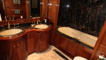 Yacht OPARI -  Bathroom